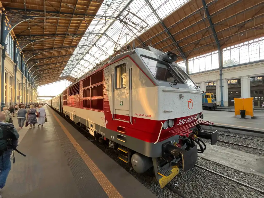 EuroCity Hungaria: Budapest 🇭🇺 to Hamburg 🇩🇪 via four capitals – a European adventure!