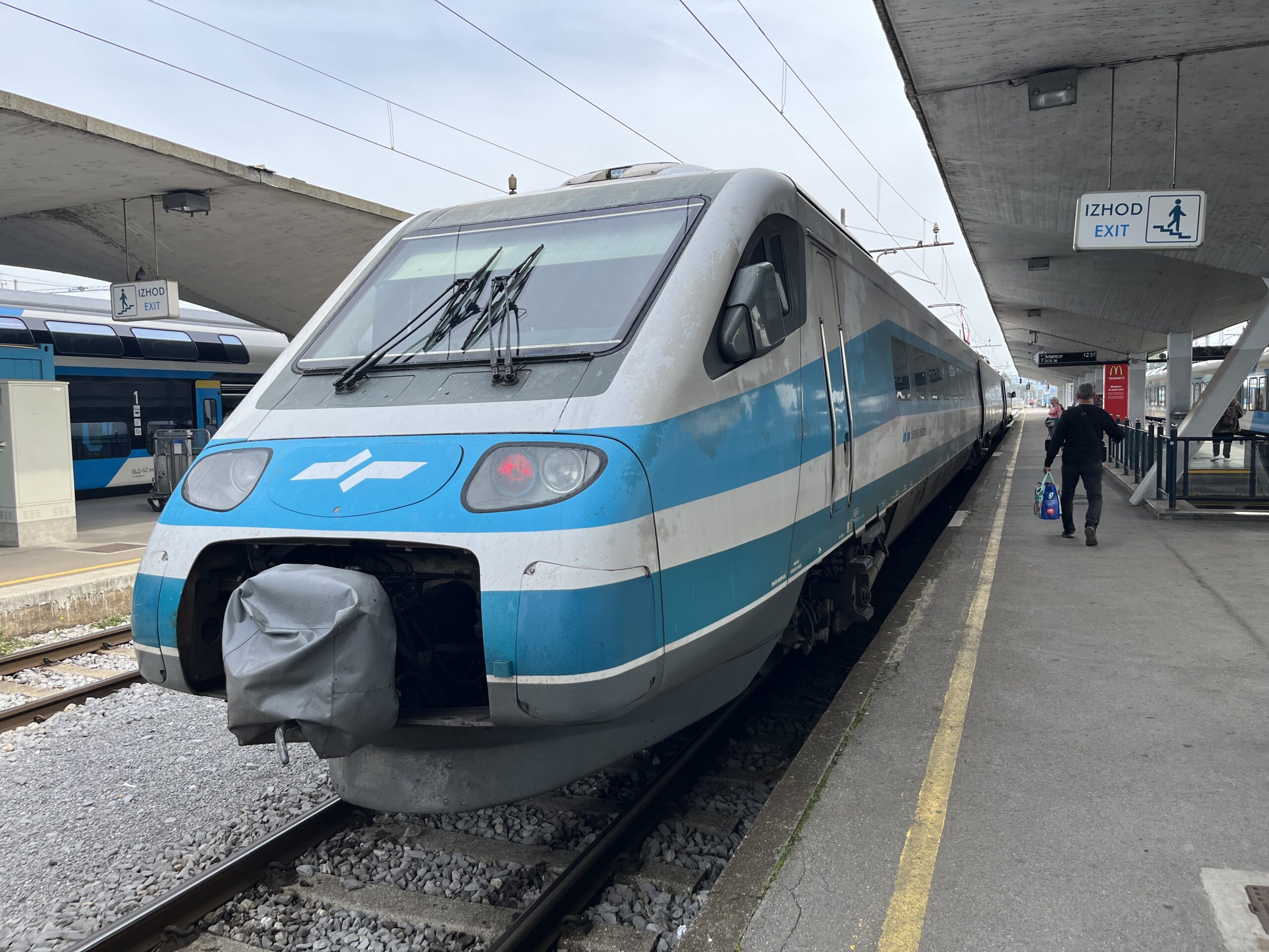 InterCity Slovenia-style! Scenic run from Ljubljana 🇸🇮 to Maribor 🇸🇮 by Pendolino train