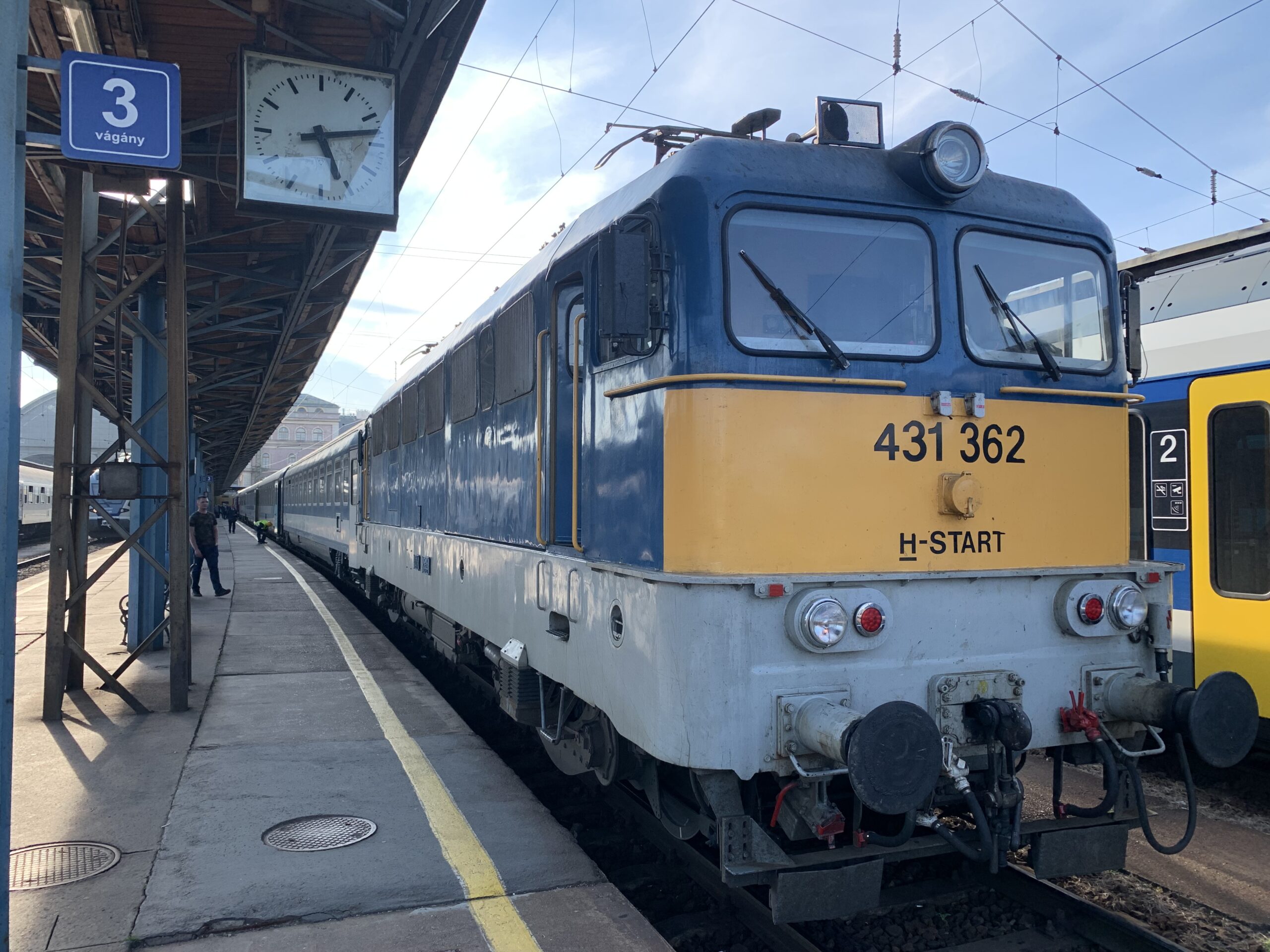 Corona InterCity – Budapest 🇭🇺 to Brașov 🇷🇴 by Hungarian sleeper train