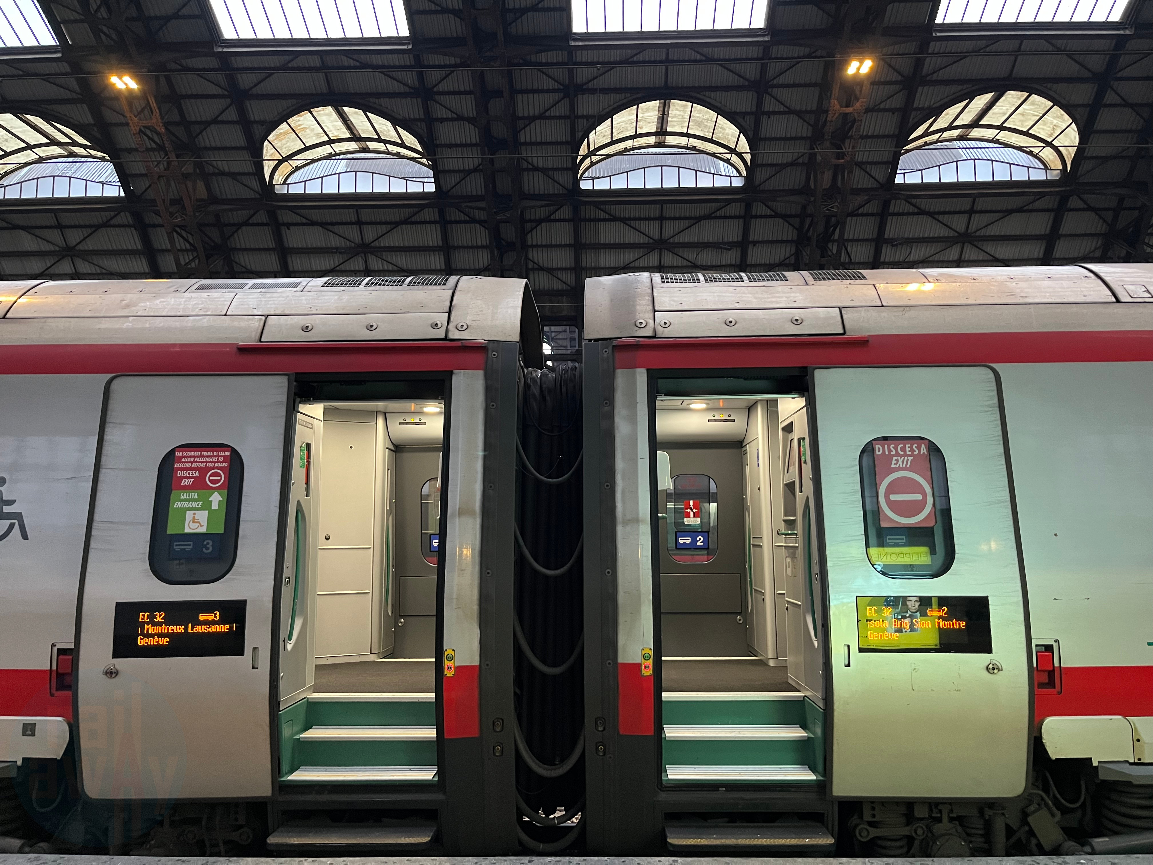 ETR610 train boarding with the external doors open